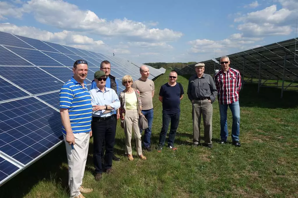 Uczestnicy w Elektrowni Słonecznej w Gryźlinach